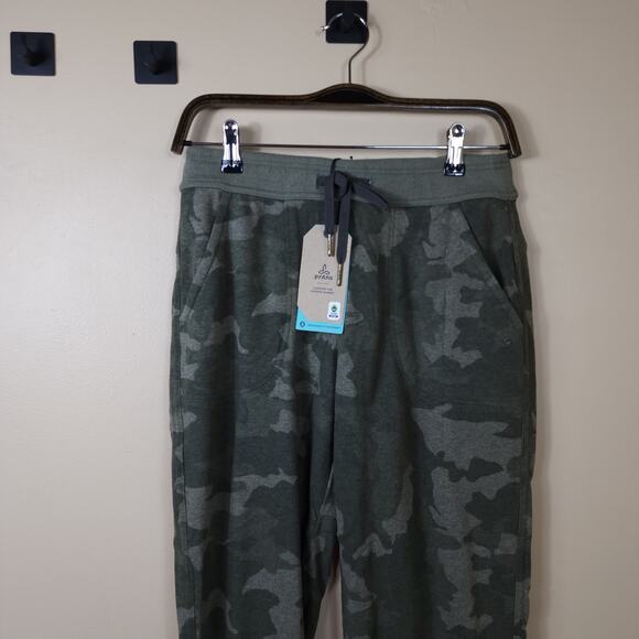 prAna Cozy Up Ankle Pant in Sage Camo Size S - Picture 2 of 10